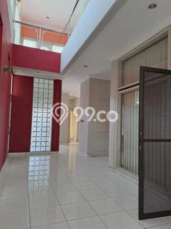 Rumah sewa siap huni 7 Kamar Tidur di Setiabudi, Bandung Rumah sewa siap huni 7 Kamar Tidur di Setiabudi, Bandung