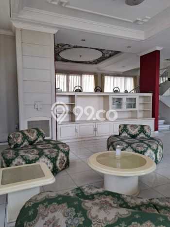 Rumah sewa siap huni 7 Kamar Tidur di Setiabudi, Bandung Rumah sewa siap huni 7 Kamar Tidur di Setiabudi, Bandung