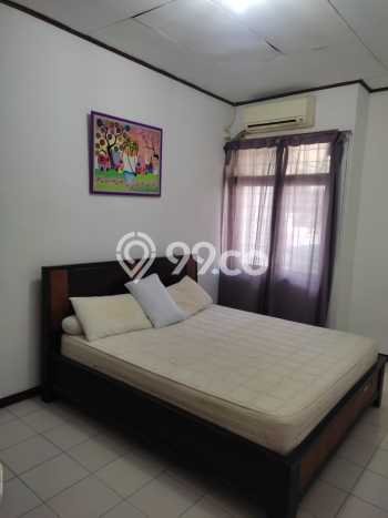 HUNIAN PILIHAN! Rumah di Turangga, 4 KT, Area Strategis, LT 190m2m² Bangunan 140m2m² HUNIAN PILIHAN! Rumah di Turangga, 4 KT, Area Strategis, LT 190m2m² Bangunan 140m2m²