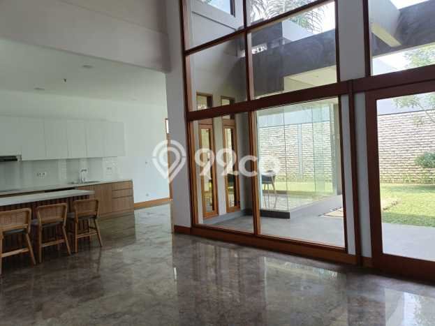 Rumah di , 3 KM, Design Modern, LT 510m2m² LB 485m2m² Rumah di , 3 KM, Design Modern, LT 510m2m² LB 485m2m²