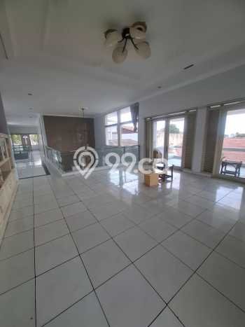 Rumah sewa siap huni 7 Kamar Tidur di Setiabudi, Bandung Rumah sewa siap huni 7 Kamar Tidur di Setiabudi, Bandung