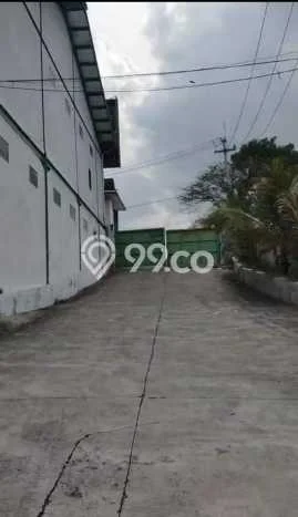 Area Ramai! Gudang Dijual di Cicalengka untuk Bisnis Luas Bangunan 3500m2 Area Ramai! Gudang Dijual di Cicalengka untuk Bisnis Luas Bangunan 3500m2