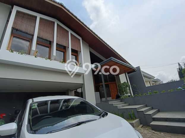 Rumah di , 3 KM, Design Modern, LT 510m2m² LB 485m2m² Rumah di , 3 KM, Design Modern, LT 510m2m² LB 485m2m²