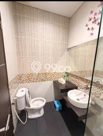 Siap Huni Rumah Mewah 5 Kamar di Cengkareng Dekat ke Mana Pun Siap Huni Rumah Mewah 5 Kamar di Cengkareng Dekat ke Mana Pun