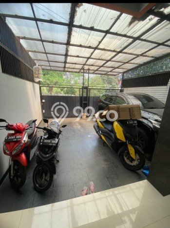 Siap Huni Rumah Mewah 5 Kamar di Cengkareng Dekat ke Mana Pun Siap Huni Rumah Mewah 5 Kamar di Cengkareng Dekat ke Mana Pun