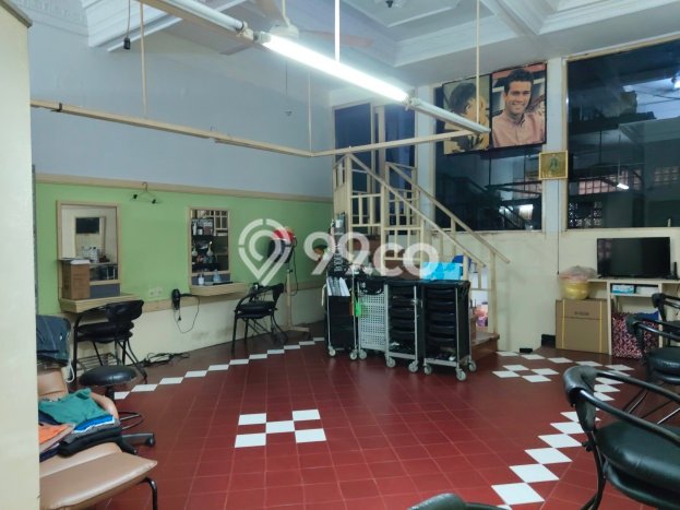 Dijual Rumah Mewah Elegan Dengan View Eksklusif di Tomang, Jakarta Barat Dijual Rumah Mewah Elegan Dengan View Eksklusif di Tomang, Jakarta Barat