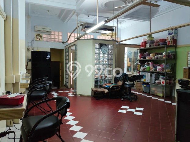 Dijual Rumah Mewah Elegan Dengan View Eksklusif di Tomang, Jakarta Barat Dijual Rumah Mewah Elegan Dengan View Eksklusif di Tomang, Jakarta Barat