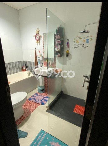 Siap Huni Rumah Mewah 5 Kamar di Cengkareng Dekat ke Mana Pun Siap Huni Rumah Mewah 5 Kamar di Cengkareng Dekat ke Mana Pun