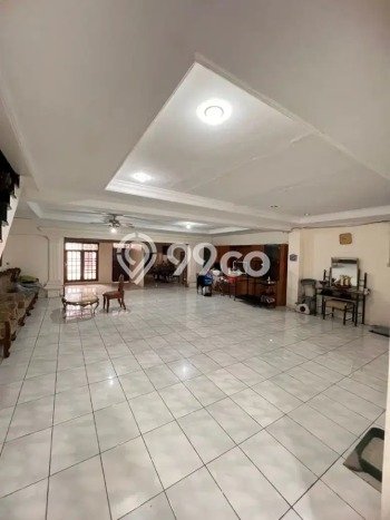 Siap Huni Rumah Mewah 8 Kamar di Kebon Jeruk Dekat ke Mana Saja Siap Huni Rumah Mewah 8 Kamar di Kebon Jeruk Dekat ke Mana Saja