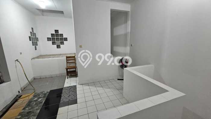 Rumah sewa siap pakai 3 Kamar Tidur di Duri Kosambi, Jakarta Barat Rumah sewa siap pakai 3 Kamar Tidur di Duri Kosambi, Jakarta Barat