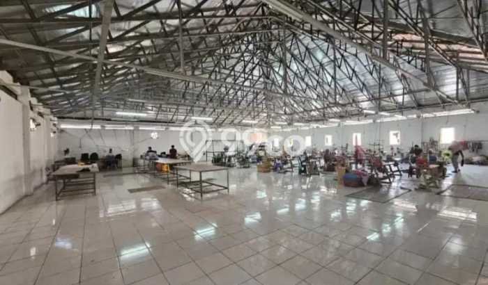 Gudang Dijual di Prime Area Jakarta Barat Luas 1128m2 Gudang Dijual di Prime Area Jakarta Barat Luas 1128m2