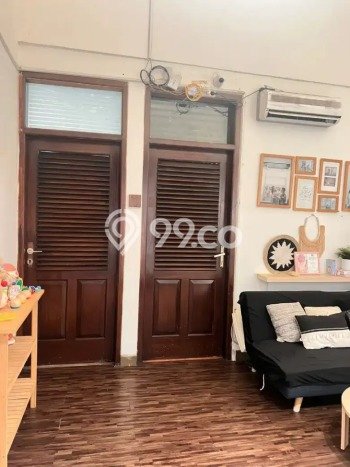 Siap Huni Rumah Mewah 8 Kamar di Kebon Jeruk Dekat ke Mana Saja Siap Huni Rumah Mewah 8 Kamar di Kebon Jeruk Dekat ke Mana Saja