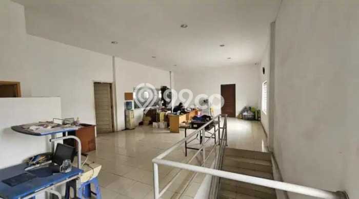 Gudang Dijual di Prime Area Jakarta Barat Luas 1128m2 Gudang Dijual di Prime Area Jakarta Barat Luas 1128m2
