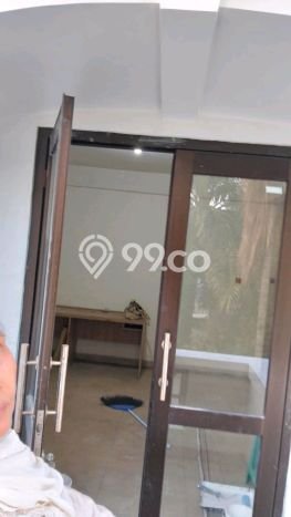 Jarang Ada! Rumah Kontrakan 4 Kamar Bagus Siap Huni Buaran Jarang Ada! Rumah Kontrakan 4 Kamar Bagus Siap Huni Buaran