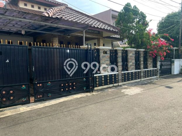 Rumah Mewah Dijual LT 225m2 di Duren Sawit, Jakarta Timur Rumah Mewah Dijual LT 225m2 di Duren Sawit, Jakarta Timur