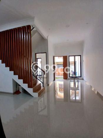 Rumah Modern 4 KT di Pondok Kelapa Jakarta Timur Unfurnished Rumah Modern 4 KT di Pondok Kelapa Jakarta Timur Unfurnished