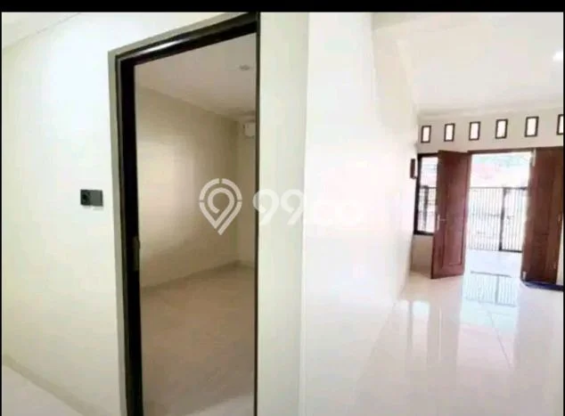 Rumah Cantik Siap Huni Di Duren Sawit Luas 165m2 Lokasi Strategis Rumah Cantik Siap Huni Di Duren Sawit Luas 165m2 Lokasi Strategis