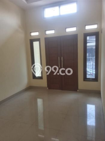 Rumah Luas Asri 2 KT Siap Pakai di Klender Jakarta Timur Rumah Luas Asri 2 KT Siap Pakai di Klender Jakarta Timur