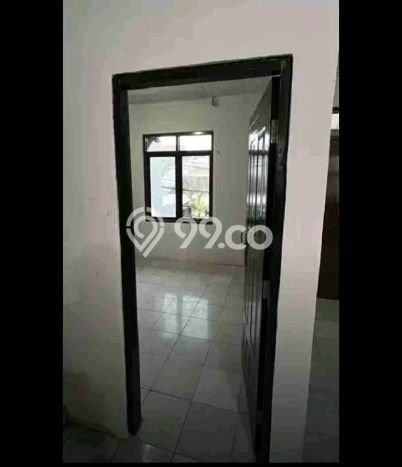 Disewakan! Rumah 4 Kamar Tidur &
2 Kamar Mandi di Pondok Kelapa, Jakarta Timur Disewakan! Rumah 4 Kamar Tidur &
2 Kamar Mandi di Pondok Kelapa, Jakarta Timur