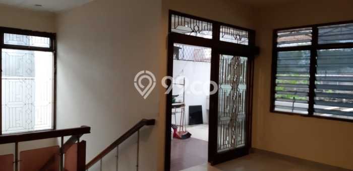 Sewa Rumah Murah di Green garden Jakarta Barat dengan 4 KT Sewa Rumah Murah di Green garden Jakarta Barat dengan 4 KT