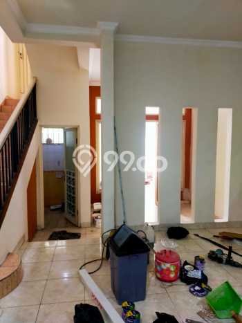 Disewakan! Rumah 5 Kamar Tidur &
4 Kamar Mandi di Daan Mogot, Tangerang Disewakan! Rumah 5 Kamar Tidur &
4 Kamar Mandi di Daan Mogot, Tangerang