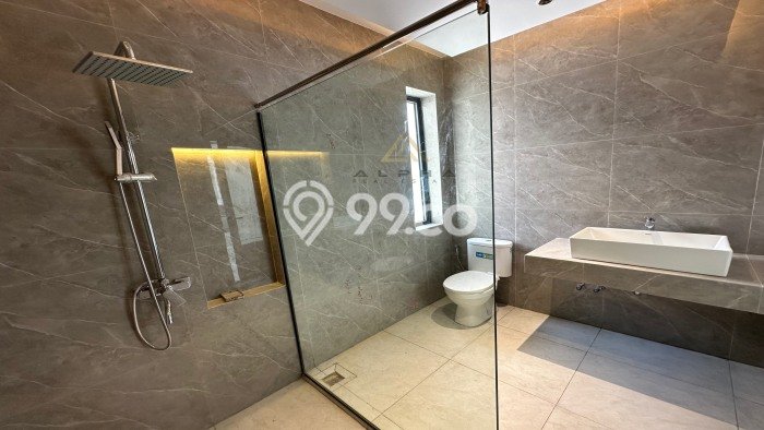 Rumah LT 144m² / LB 150m² Area Strategis di Batam Centre, Batam Rumah LT 144m² / LB 150m² Area Strategis di Batam Centre, Batam