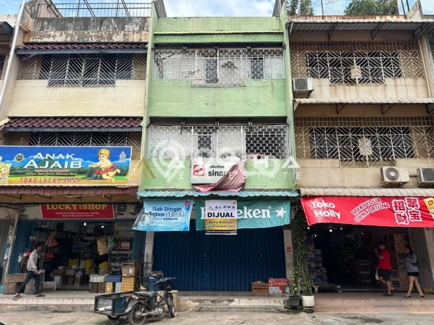 Ruko Bagus Dijual LB 260m2 Lokasi Strategis Batam Area Cocok untuk Berbisnis Ruko Bagus Dijual LB 260m2 Lokasi Strategis Batam Area Cocok untuk Berbisnis