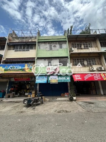Ruko Bagus Dijual LB 260m2 Lokasi Strategis Batam Area Cocok untuk Berbisnis Ruko Bagus Dijual LB 260m2 Lokasi Strategis Batam Area Cocok untuk Berbisnis