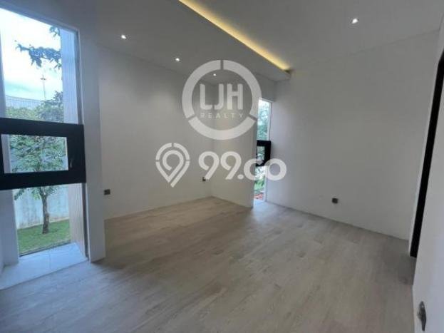 Jual Rumah Luas Megah Dengan View Cantik di BSD City, Tangerang Jual Rumah Luas Megah Dengan View Cantik di BSD City, Tangerang