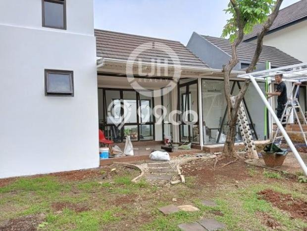Rumah Elit Modern Tanpa Renovasi di BSD City Tangerang Rumah Elit Modern Tanpa Renovasi di BSD City Tangerang