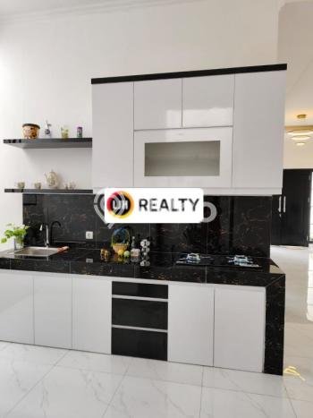 Rumah Luas Asri 3 KT Siap Huni di BSD City Tangerang Rumah Luas Asri 3 KT Siap Huni di BSD City Tangerang