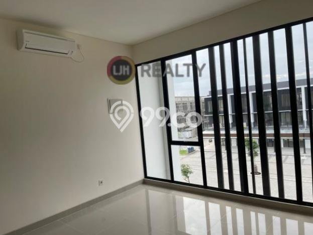 LOKASI STRATEGIS! Ruko di Gading Serpong, Luas 139m², Area Komersial, Mainroad LOKASI STRATEGIS! Ruko di Gading Serpong, Luas 139m², Area Komersial, Mainroad