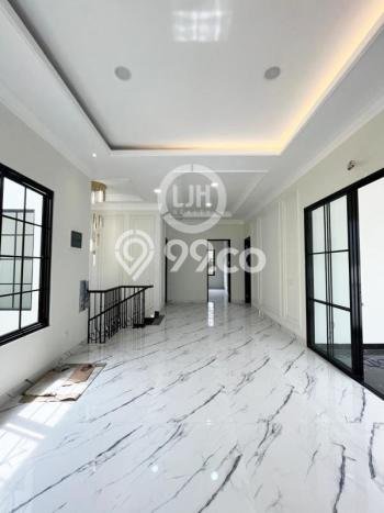 Rumah Elit Modern Siap Huni di BSD City Tangerang Rumah Elit Modern Siap Huni di BSD City Tangerang