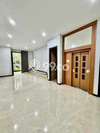 Rumah Elit Modern Siap Huni di BSD City Tangerang Rumah Elit Modern Siap Huni di BSD City Tangerang