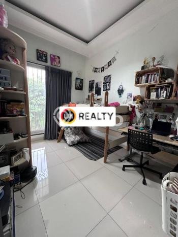 Rumah Area Nyaman di BSD City, Tangerang, Luas 187m2m² LB 210m2m² Rumah Area Nyaman di BSD City, Tangerang, Luas 187m2m² LB 210m2m²