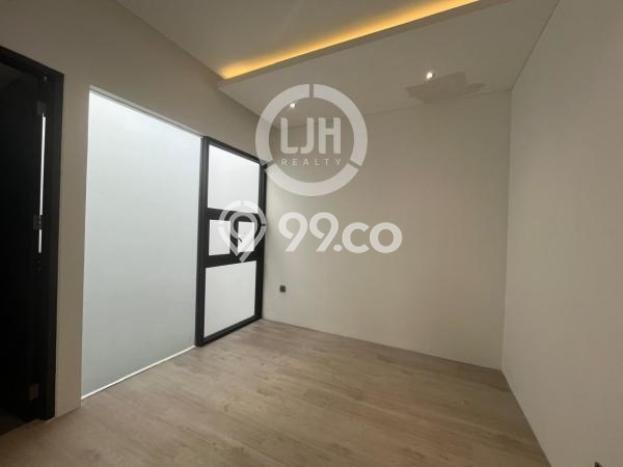 Jual Rumah Luas Megah Dengan View Cantik di BSD City, Tangerang Jual Rumah Luas Megah Dengan View Cantik di BSD City, Tangerang