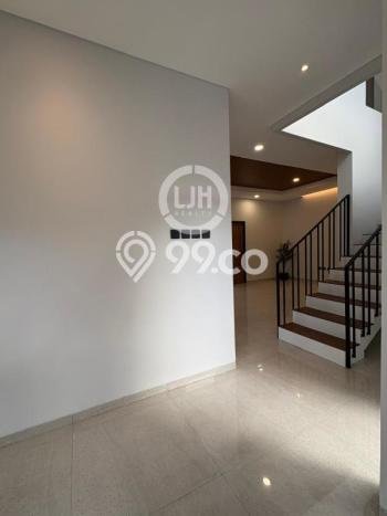 Rumah Mewah LB 190m2 Siap Pakai Desain Elegan di BSD City, Tangerang Rumah Mewah LB 190m2 Siap Pakai Desain Elegan di BSD City, Tangerang