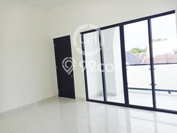 Rumah Elit Modern Tanpa Renovasi di BSD City Tangerang Rumah Elit Modern Tanpa Renovasi di BSD City Tangerang