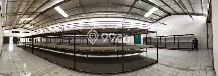 For Rent Gudang di Taman Kopo Indah, Luas 2000m², Lokasi Komersial For Rent Gudang di Taman Kopo Indah, Luas 2000m², Lokasi Komersial