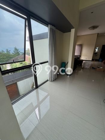Rumah Elit Modern Tanpa Renovasi di Lembang Bandung Rumah Elit Modern Tanpa Renovasi di Lembang Bandung