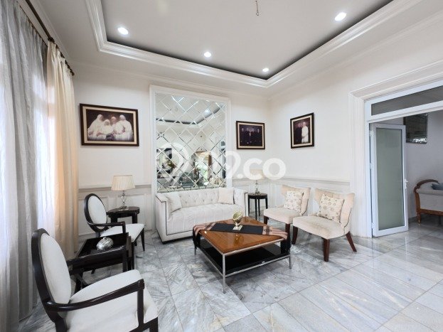 Rumah Elit Modern Tanpa Renovasi di Kemang Jakarta Selatan Rumah Elit Modern Tanpa Renovasi di Kemang Jakarta Selatan
