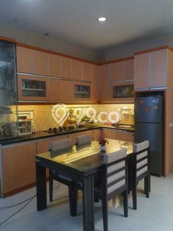 Jual Rumah Luas Elegan Dengan View Cantik di Tomang, Jakarta Barat Jual Rumah Luas Elegan Dengan View Cantik di Tomang, Jakarta Barat