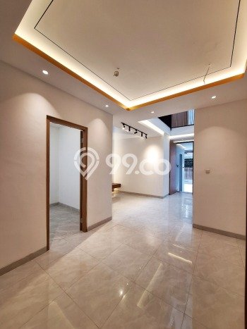 Hunian Mewah LB 180m2 Siap Pakai Desain Elegan di Duri Kepa, Jakarta Barat Hunian Mewah LB 180m2 Siap Pakai Desain Elegan di Duri Kepa, Jakarta Barat