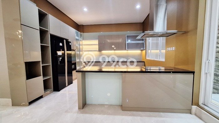 Rumah Elit Modern Tanpa Renovasi di Pantai Indah Kapuk Jakarta Utara Rumah Elit Modern Tanpa Renovasi di Pantai Indah Kapuk Jakarta Utara