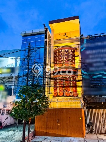 Dijual Rumah Kost di Tanjung Duren, Jakarta Barat, 24 KT, 24 KM, Bangunan 346m2 Dijual Rumah Kost di Tanjung Duren, Jakarta Barat, 24 KT, 24 KM, Bangunan 346m2
