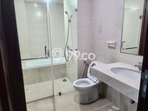 Apartemen Disewakan 3 Kamar Murah Siap Huni di Jakarta Barat, Luas 88m2 Apartemen Disewakan 3 Kamar Murah Siap Huni di Jakarta Barat, Luas 88m2