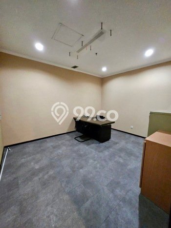 AREA BERKEMBANG! Kantor Disewakan Kawasan Central Park, Luas 281m2m², Siap Bisnis AREA BERKEMBANG! Kantor Disewakan Kawasan Central Park, Luas 281m2m², Siap Bisnis