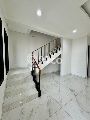 Rumah Elit Modern Tanpa Renovasi di Alam Sutera Tangerang Rumah Elit Modern Tanpa Renovasi di Alam Sutera Tangerang