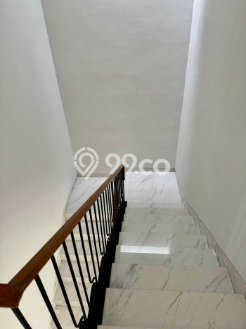 Rumah Elit Modern Tanpa Renovasi di Alam Sutera Tangerang Rumah Elit Modern Tanpa Renovasi di Alam Sutera Tangerang
