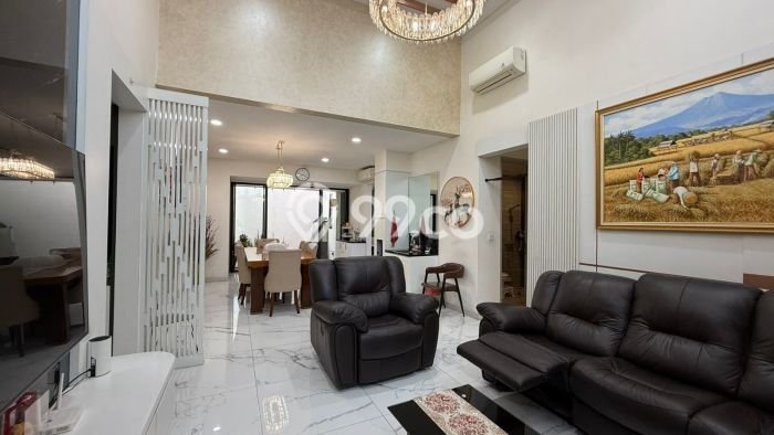 Rumah Disewakan Jakarta Timur LT 153m2 LB 250m2 Kawasan Jakarta Garden City Rumah Disewakan Jakarta Timur LT 153m2 LB 250m2 Kawasan Jakarta Garden City